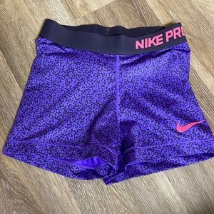 Women’s nike pro athletic shorts